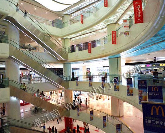 商業(yè)建筑不銹鋼扶手設(shè)計：人體工學(xué)與美觀平衡