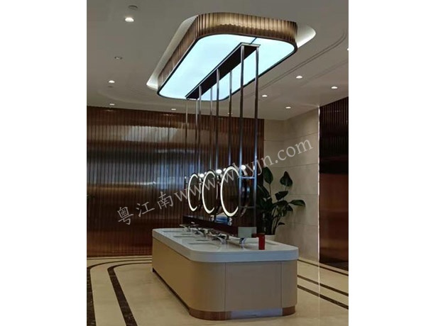 華為銀鏡玻璃屏風(fēng)