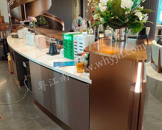 不銹鋼造型吧臺(tái)